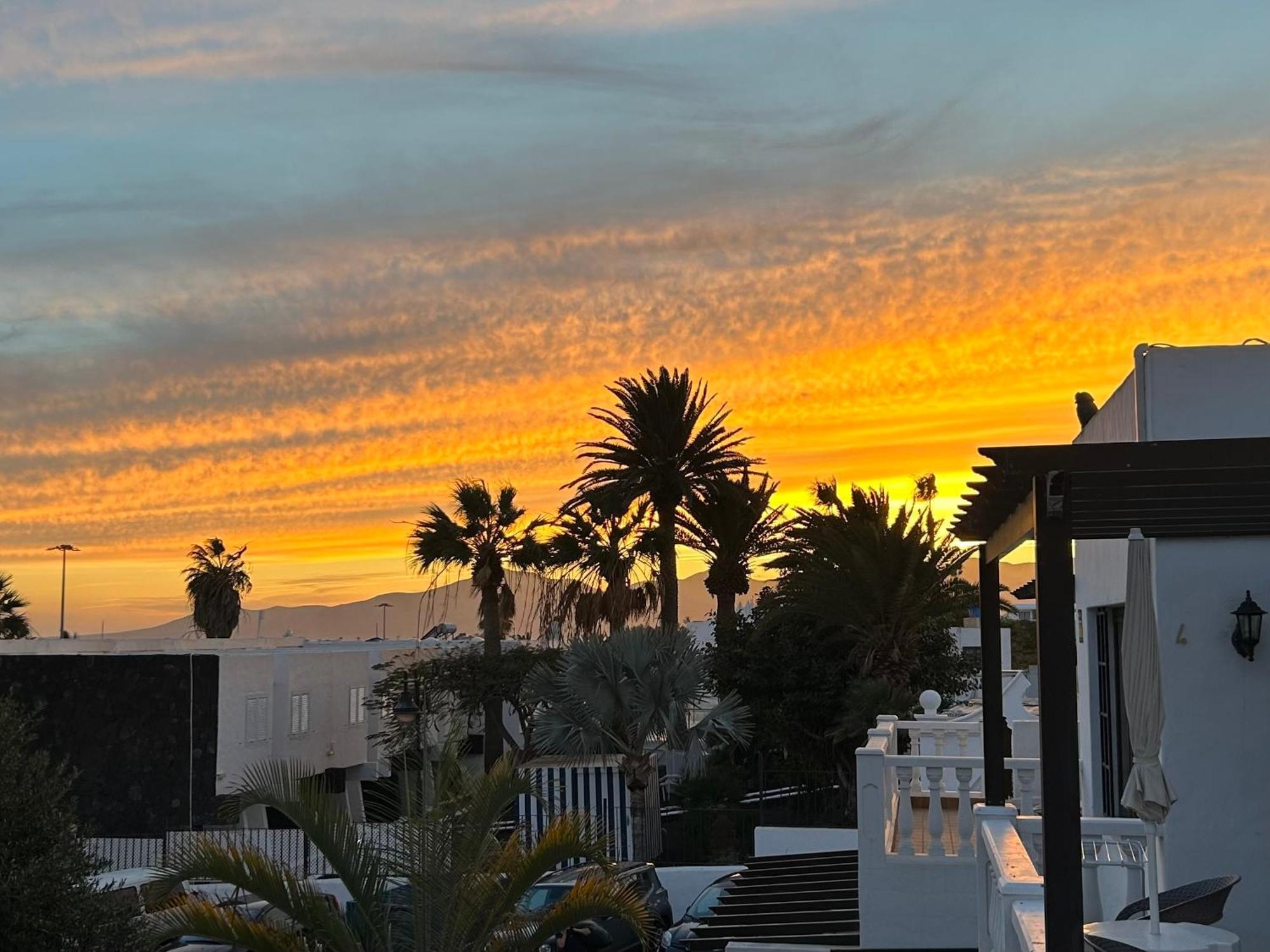 Long Beach Apartment Puerto Del Carmen بويرتو ذيل كارمين المظهر الخارجي الصورة